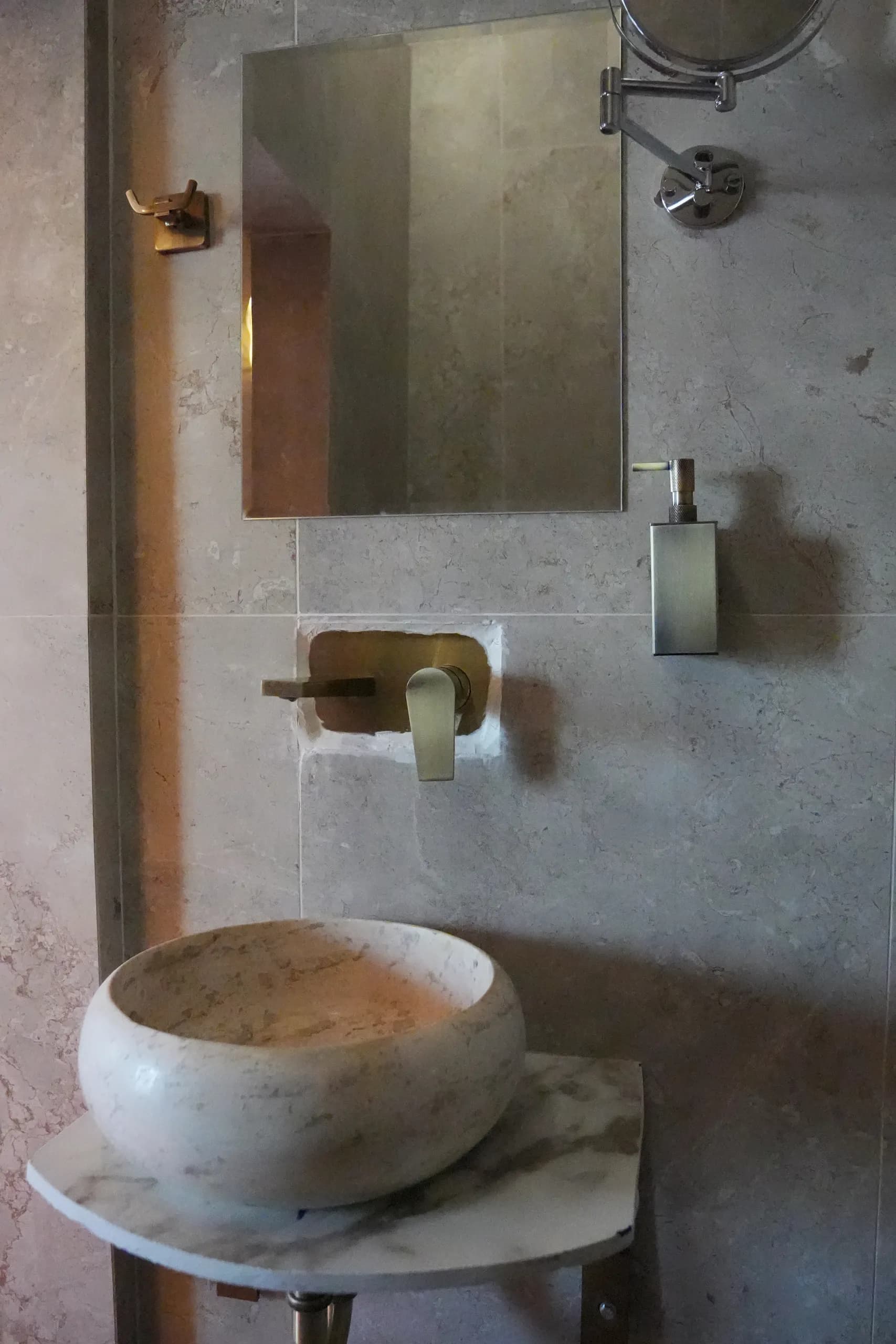 301